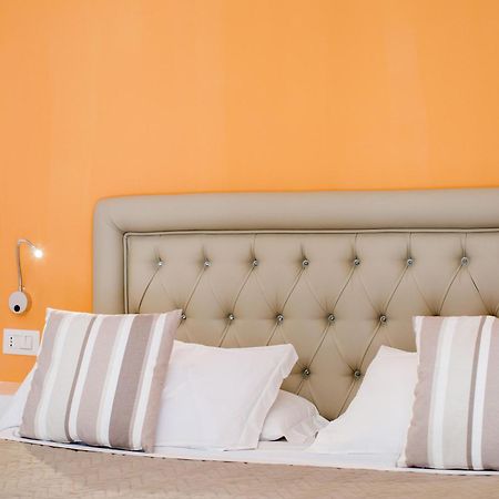 Sorrento Comfort Rooms Con Piscina Exterior photo
