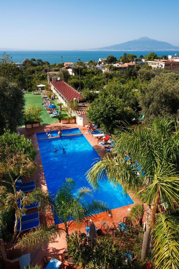 Sorrento Comfort Rooms Con Piscina Exterior photo