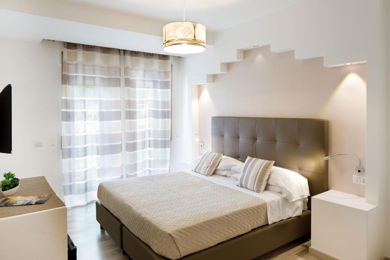 Sorrento Comfort Rooms Con Piscina Exterior photo