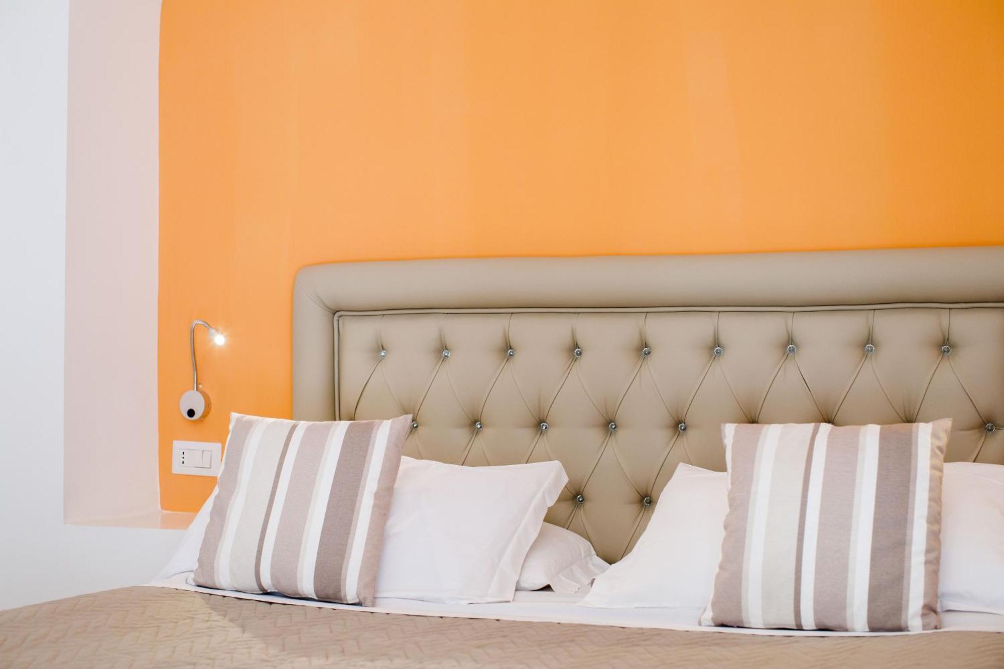 Sorrento Comfort Rooms Con Piscina Exterior photo